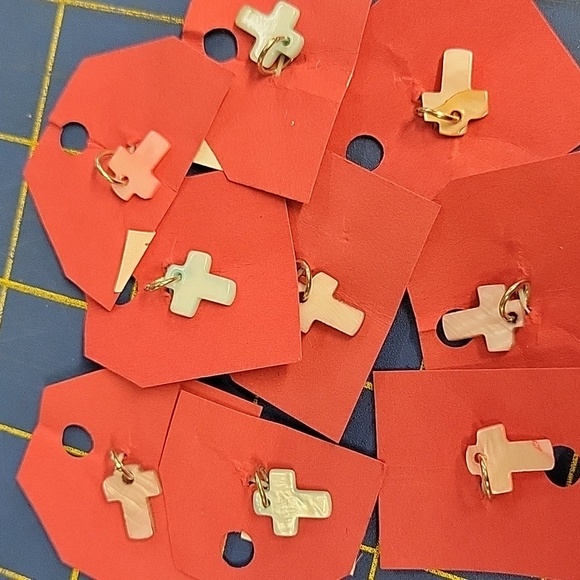 Cross 0.5" Color Accent Shell Like Material Set of 9 - Picture 1 of 2